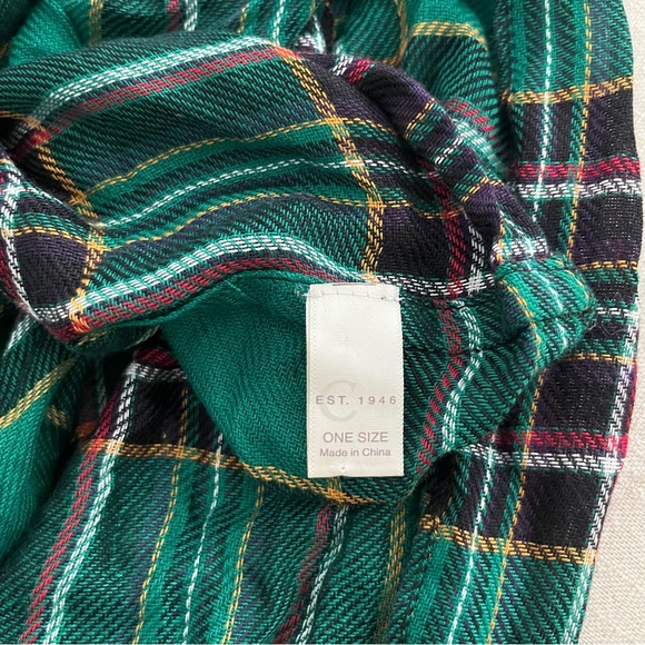 C Est 1946 Green Plaid Scarf - Picture 6 of 8